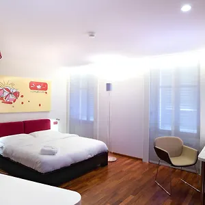 Hotel La Cour Des Augustins Boutique Gallery Design Genf